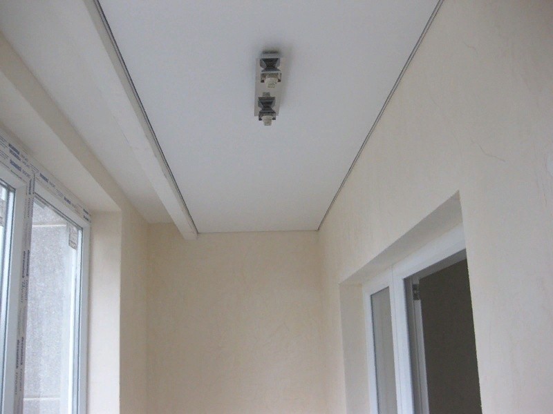Из чего сделать потолок на балконе: ТОП 8 вариантов отделки