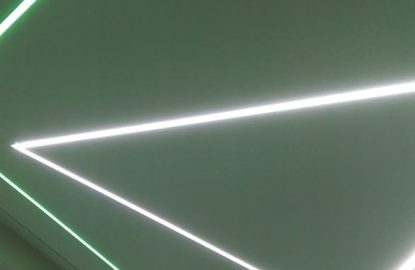 Натяжные потолки со световыми линиями рисунок 3